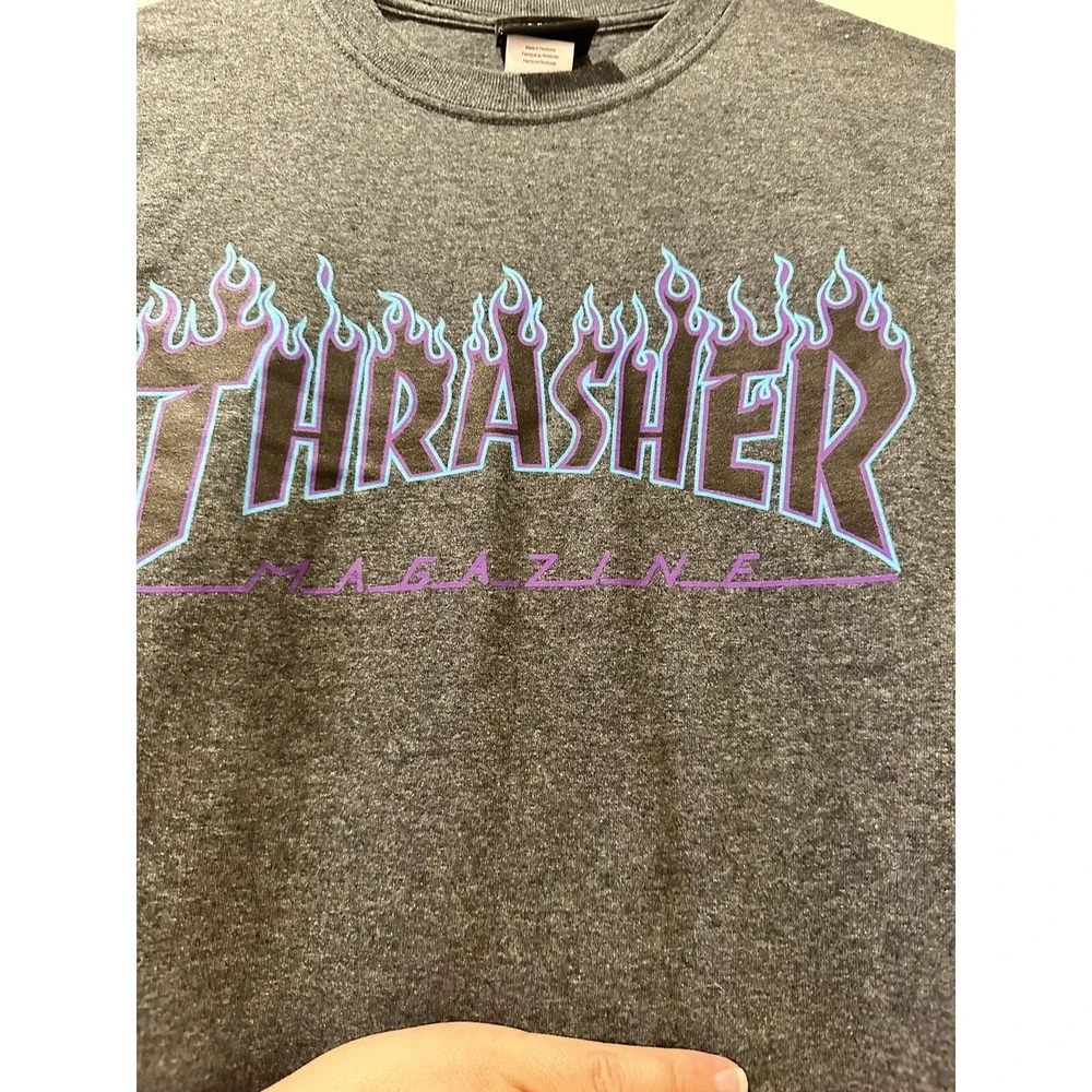 Thrasher Magazine‎ Skateboard  Tshirt Size M Gray With Blue Flames